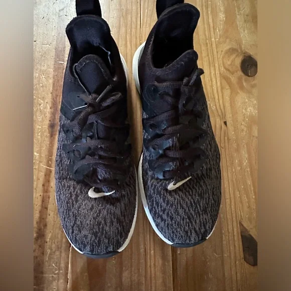 Nike Elite Shoes - Picture 7 of 12